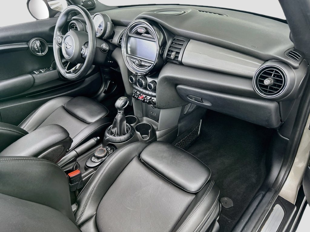 Used 2016 MINI Cooper Convertible FWD image 16