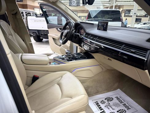 Used 2018 Audi Q7 3.0T Prestige image 43