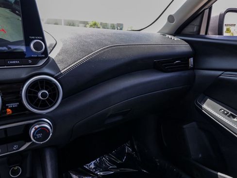 Used 2025 Nissan Sentra SV FWD image 28