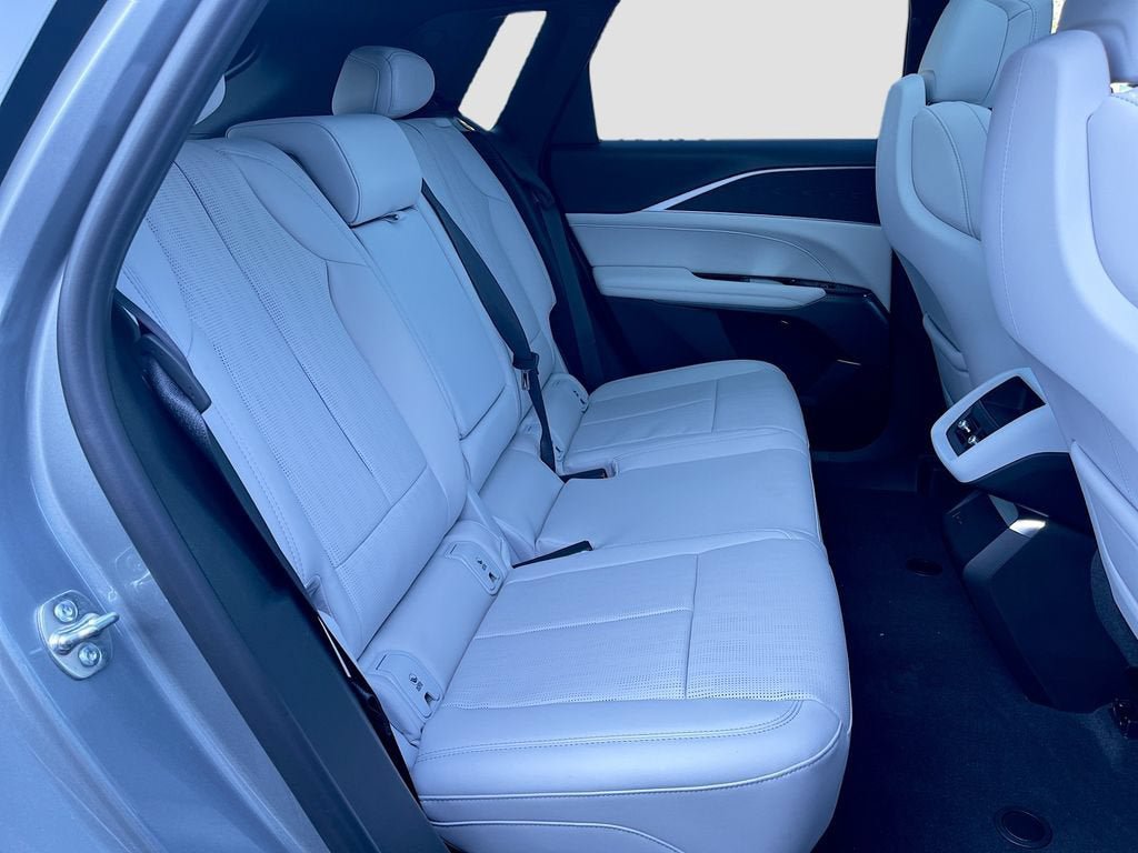 New 2026 Cadillac Lyriq Luxury w/ LPO, Floor Liner Package RWD image 32