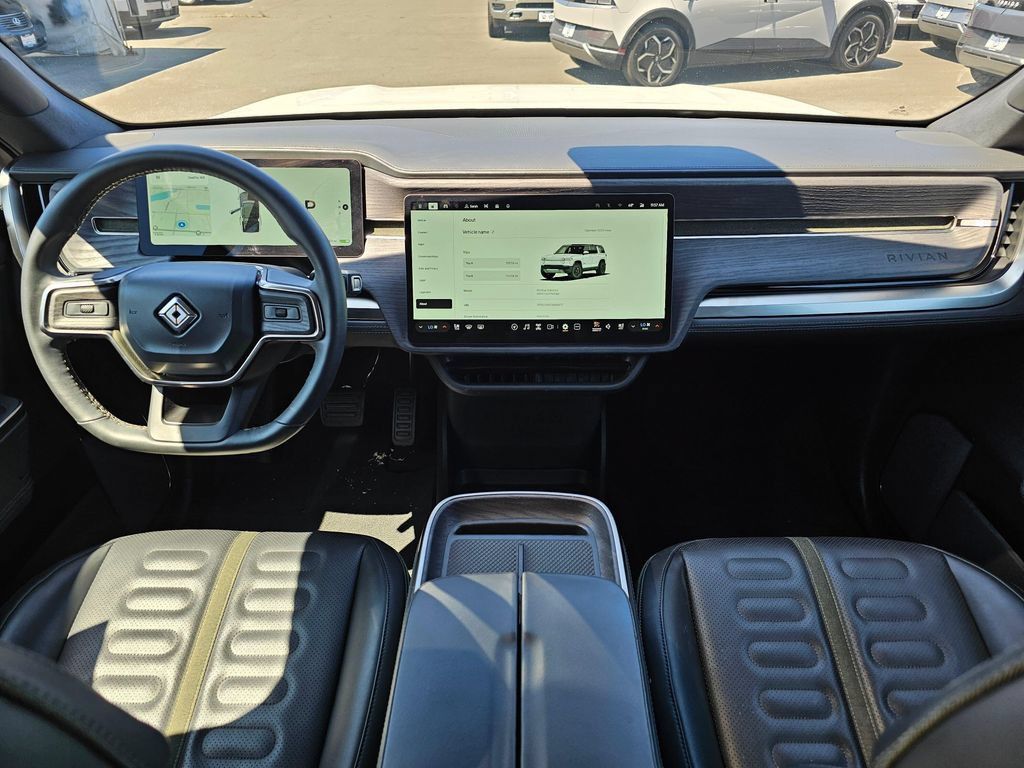 Used 2025 Rivian R1S Adventure Dual AWD/4WD image 18