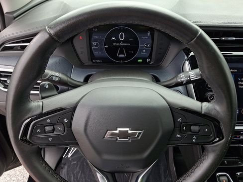 Used 2022 Chevrolet Bolt EUV Premier image 19