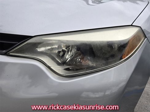 Used 2015 Toyota Corolla LE image 10