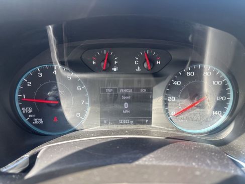 Used 2018 Chevrolet Equinox LT FWD image 16