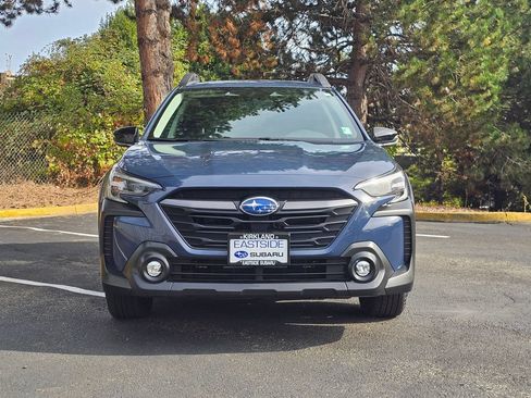 Used 2024 Subaru Outback Premium AWD/4WD image 2
