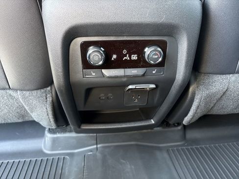 New 2026 Chevrolet Traverse High Country w/ LPO, Floor Liner Package AWD/4WD image 21