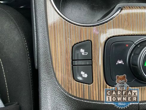 Used 2023 GMC Acadia SLE w/ Driver Convenience Package image 22