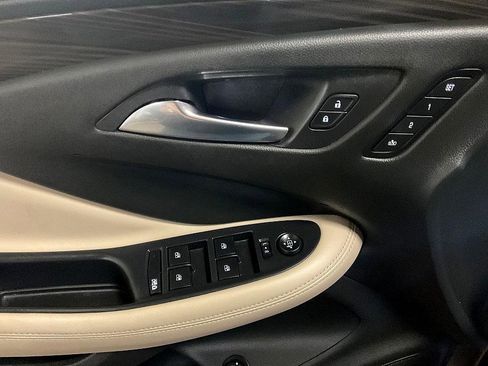 Used 2019 Buick Envision Premium image 31