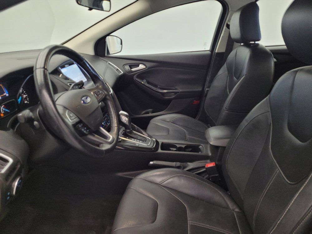 Used 2016 Ford Focus Titanium FWD image 17