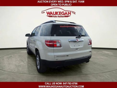 Used 2008 Saturn Outlook XR w/ Premium Trim Package FWD image 4