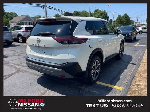 Used 2023 Nissan Rogue SV AWD/4WD image 5