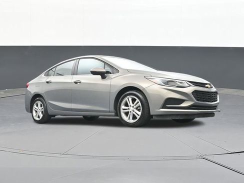 Used 2017 Chevrolet Cruze LT w/ Convenience Package FWD image 55