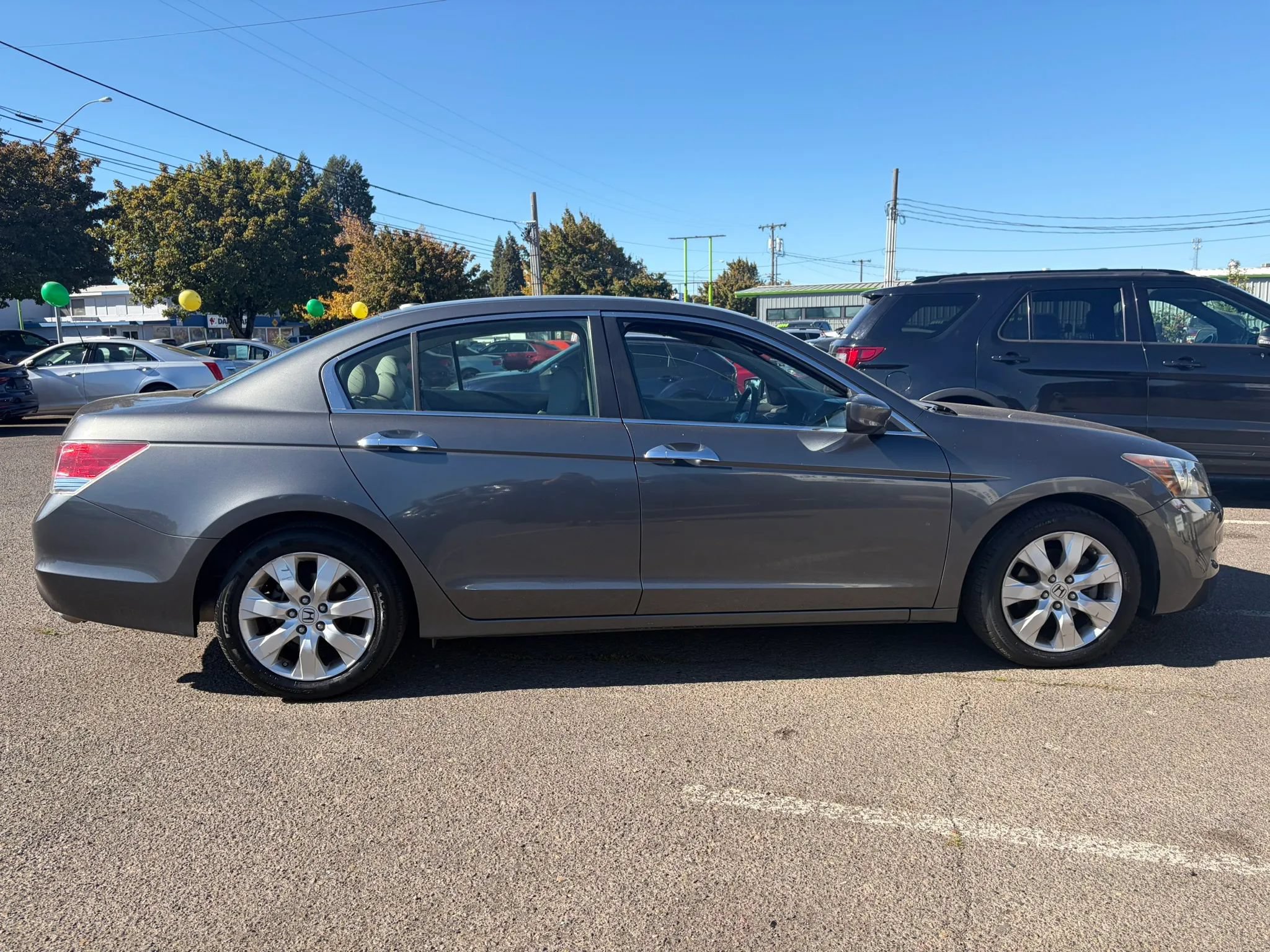Used 2010 Honda Accord EX-L image 2