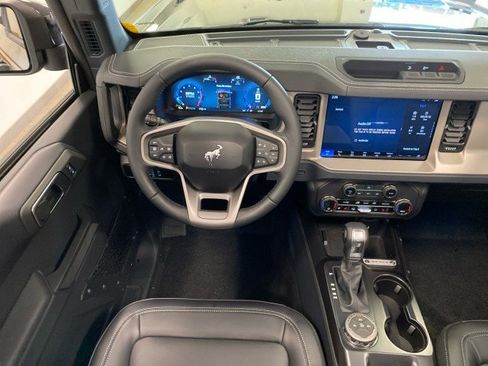 New 2025 Ford Bronco Outer Banks image 12