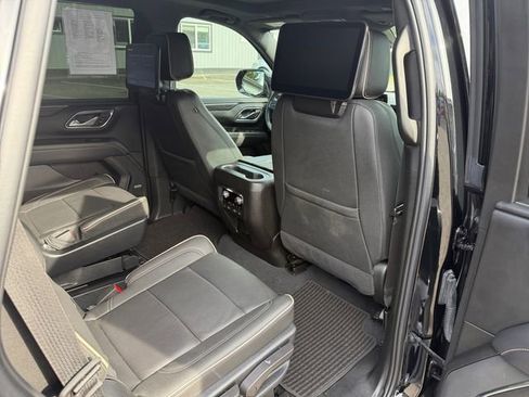 Used 2023 GMC Yukon SLT w/ SLT Premium Package AWD/4WD image 18