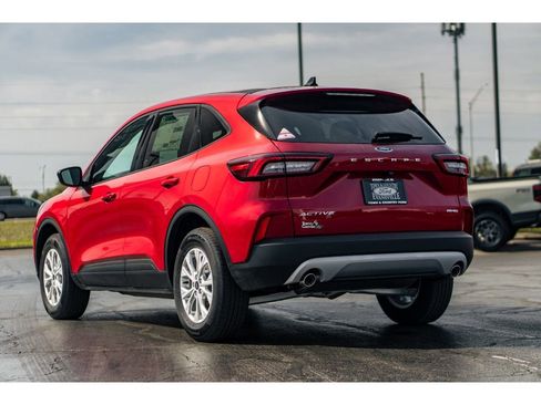 New 2026 Ford Escape Active w/ Cold Weather Package AWD/4WD image 3