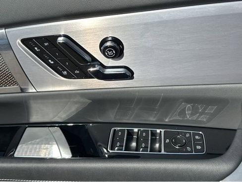 New 2026 Cadillac Vistiq Luxury image 35