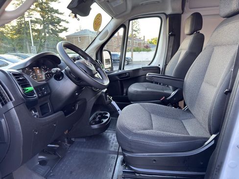 Used 2025 RAM ProMaster 2500 w/ Convenience Group FWD image 25