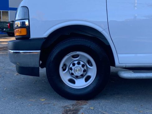 Certified 2024 Chevrolet Express 2500 w/ Driver Convenience Package image 11