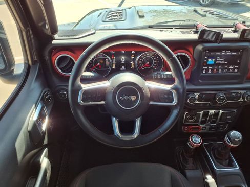 Used 2018 Jeep Wrangler Unlimited Rubicon AWD/4WD image 18
