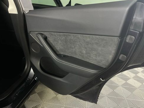 Used 2025 Tesla Model Y Long Range image 26