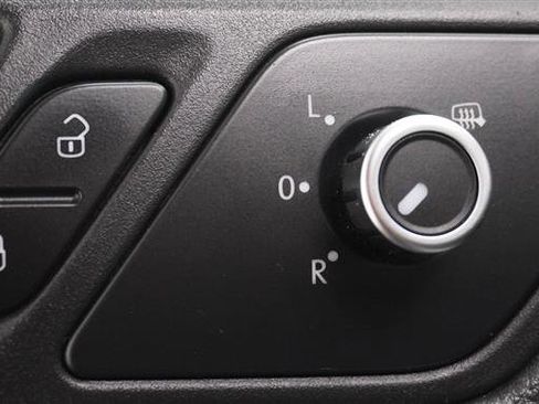 Used 2012 Volkswagen Jetta GLI FWD image 28