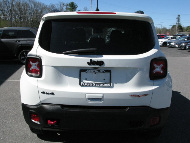 Used 2023 Jeep Renegade Trailhawk AWD/4WD image 5