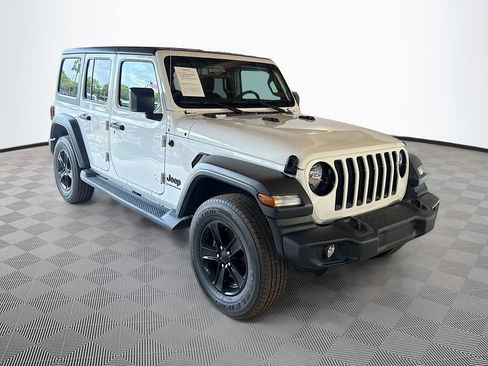 Used 2023 Jeep Wrangler Unlimited Sport AWD/4WD image 4