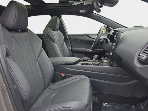 Certified 2025 Lexus NX 450h+ F Sport image 10