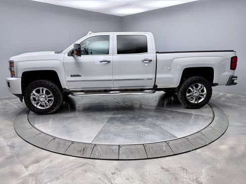 Used 2019 Chevrolet Silverado 2500 High Country w/ Duramax Plus Package AWD/4WD image 8