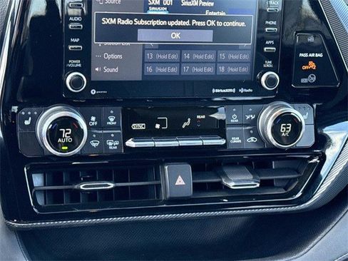 Used 2022 Toyota Highlander XSE image 22