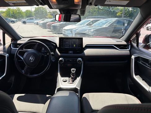 Used 2021 Toyota RAV4 SE AWD/4WD image 17