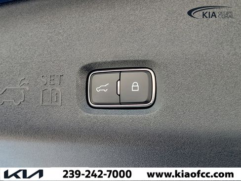 Used 2025 Ford Expedition Max Platinum AWD/4WD image 10