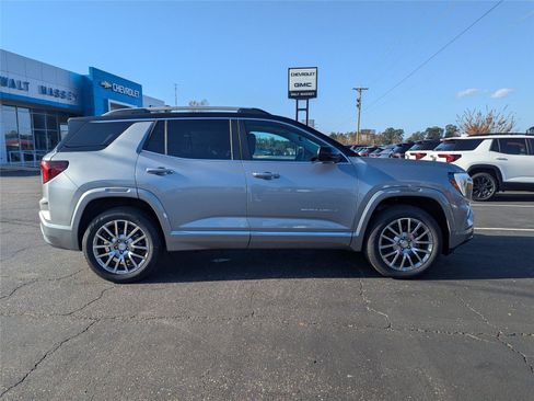 New 2026 GMC Terrain Denali AWD/4WD image 2
