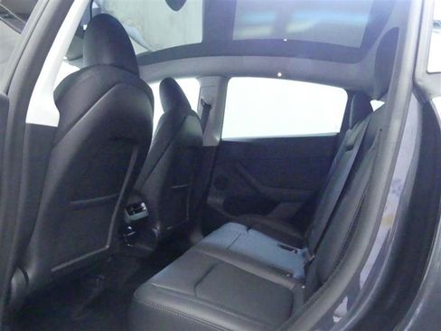 Used 2024 Tesla Model Y 2WD image 24