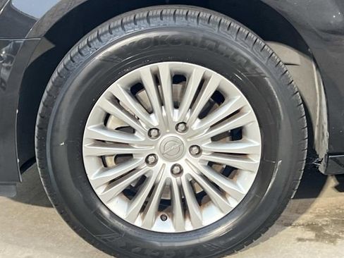 Used 2015 Chrysler Town & Country Touring-L w/ Trailer Tow Group image 5