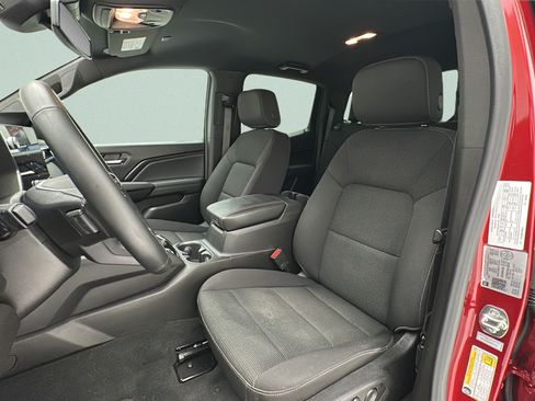 Used 2024 GMC Canyon Elevation w/ Convenience Package AWD/4WD image 17