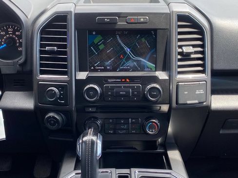 Used 2017 Ford F150 XLT w/ Equipment Group 302A Luxury AWD/4WD image 21