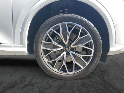 Used 2025 Audi Q5 Premium w/ Premium Plus AWD/4WD image 6