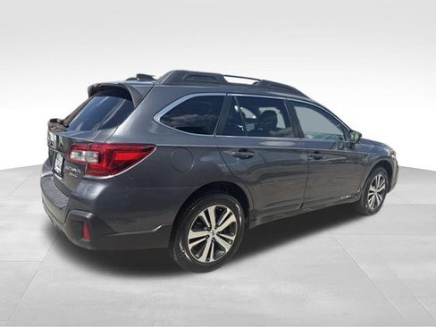 Used 2019 Subaru Outback 3.6R Limited AWD/4WD image 7