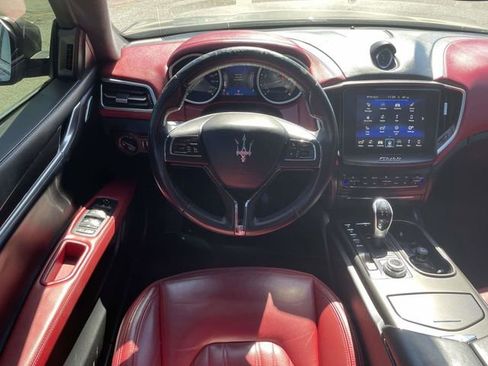Used 2018 Maserati Ghibli image 14