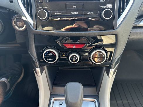 Used 2020 Subaru Forester Premium AWD/4WD image 16