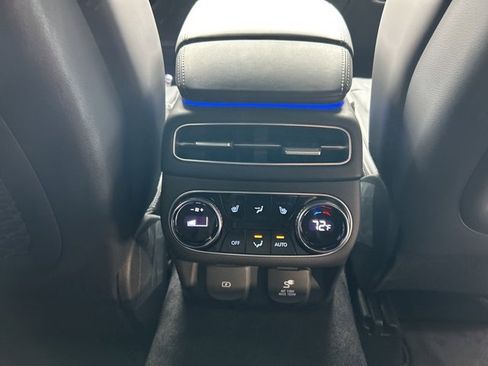 Used 2025 Genesis GV70 3.5T Sport w/ Sport Prestige Package image 16