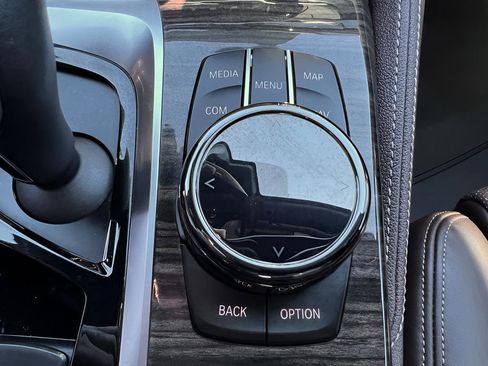 Used 2018 BMW M550i xDrive AWD/4WD image 63