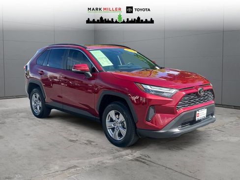 Certified 2022 Toyota RAV4 XLE w/ Convenience Package image 7