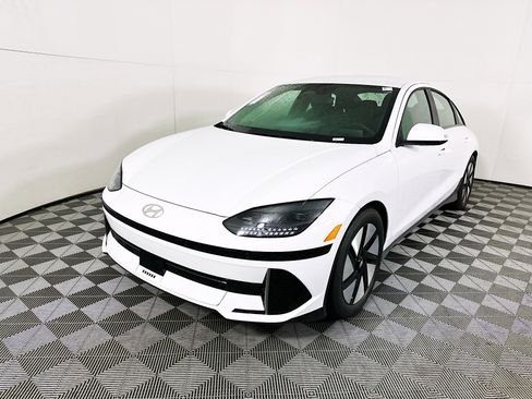 Used 2024 Hyundai Ioniq 6 SE image 7