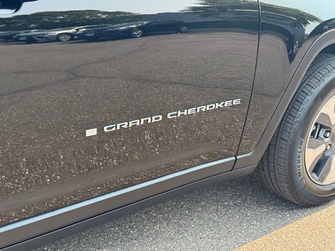 Used 2022 Jeep Grand Cherokee Limited 4xe AWD/4WD image 38