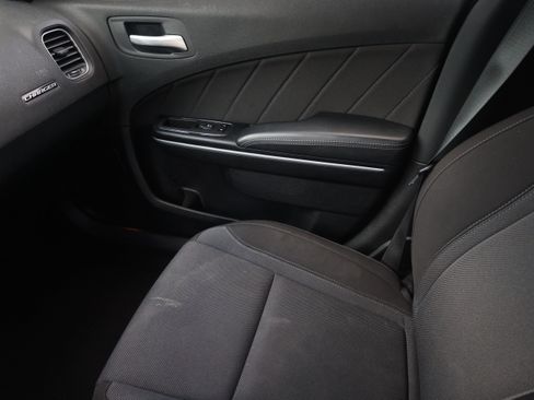 Used 2020 Dodge Charger SXT RWD image 12