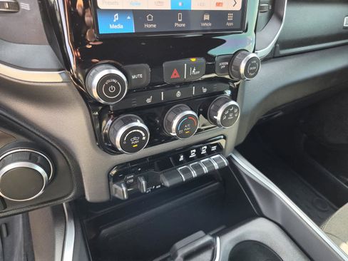 Used 2025 RAM 1500 Lone Star AWD/4WD image 21
