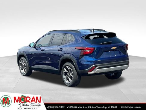 Certified 2024 Chevrolet Trax LT w/ Driver Confidence Package FWD image 4